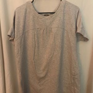 Petite, large, gray, J Jill tee shirt w pockets